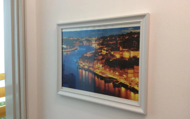 Downtown Sunny Apartment