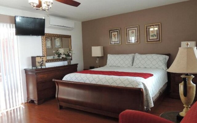 Casa Larrea Inn