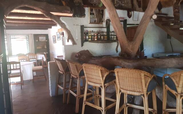 Nyangombe Safari Lodge
