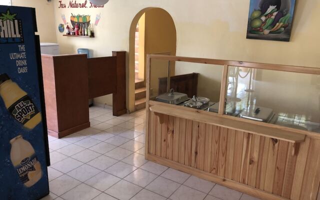 Detente Du Cacique Villa Hotel