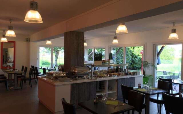Brit Hotel Rouen Sud / Val De Reuil