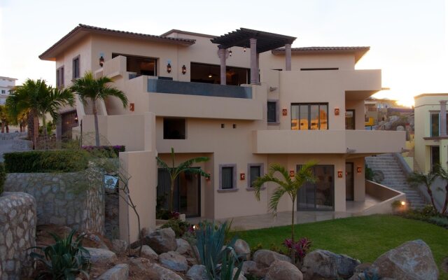 Amazing 9 Bedroom Pacific Views W/house Staff at Villa Descanso