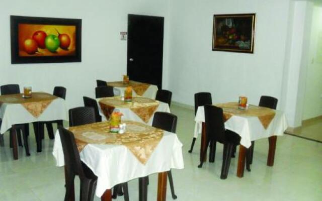 Hotel San Luis Plaza