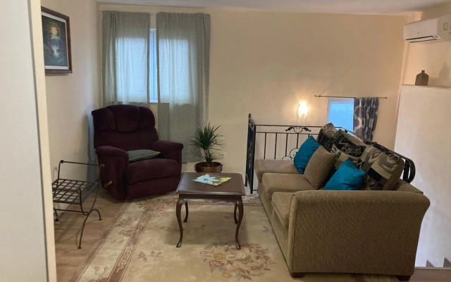 Alva Apartman (LOVELY ONE BEDROOM APARTMENT)