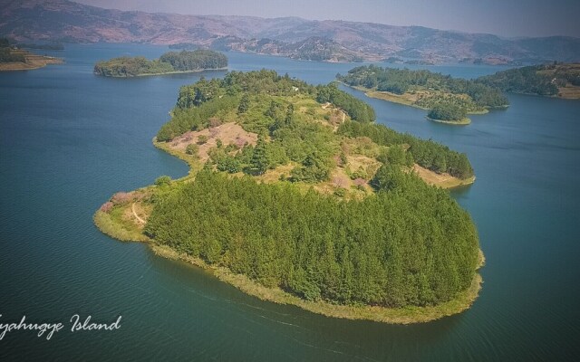 Lake Bunyonyi Eco Resort