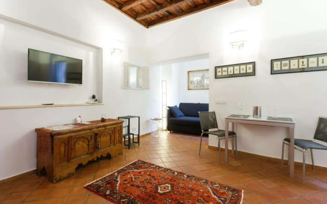 NAVONA, Old Rome Lodge