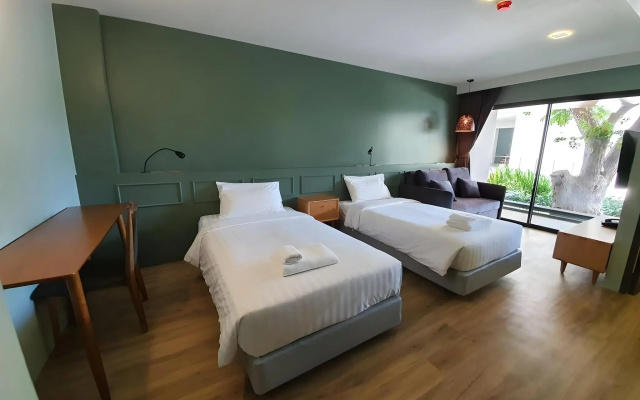Eco Cozy Beachfront Resort Chaam
