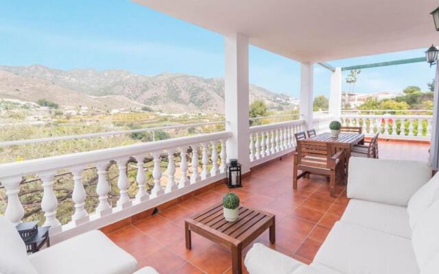 Villa Cañadu Nerja by Ruralidays