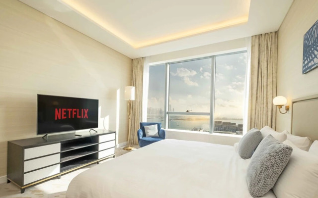 LUX Iconic Views at Palm Tower Suite 2