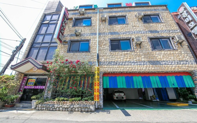 Jeonju Jinbukdong Gyeongdong