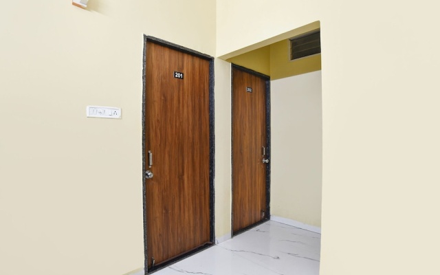 Fabhotel Mannat