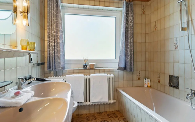 Cosy Apartment in Muhlbach With Balcony