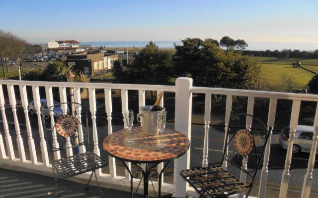 Seabreeze Apartment