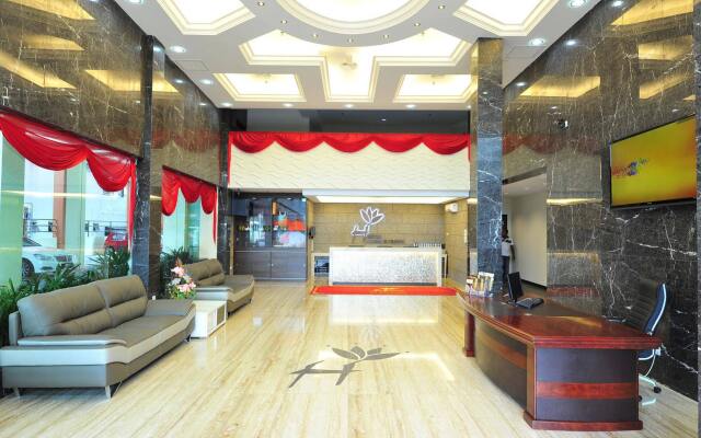 Hallmark Crown Hotel