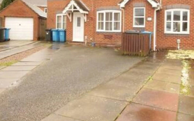 Fantastic 2-bed House in Hull. Garden, Sky tv