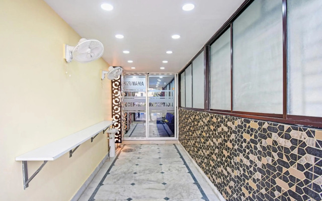 OYO Flagship 80558 Nirwana Gust House Newtown