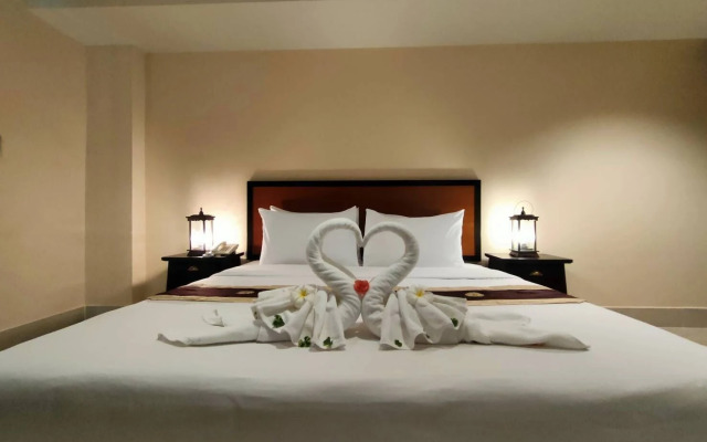 Rayong Lanna Hotel