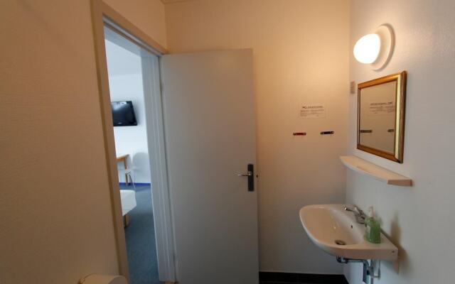 Therns Hotel