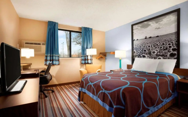 Super 8 Pittsburg KS
