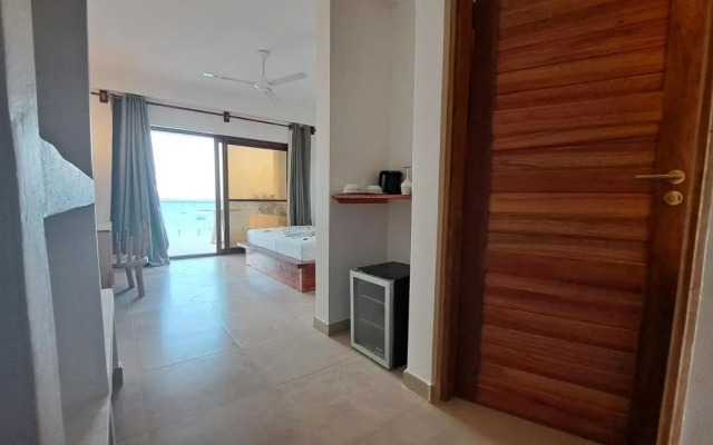 Aluna Beach Apartments