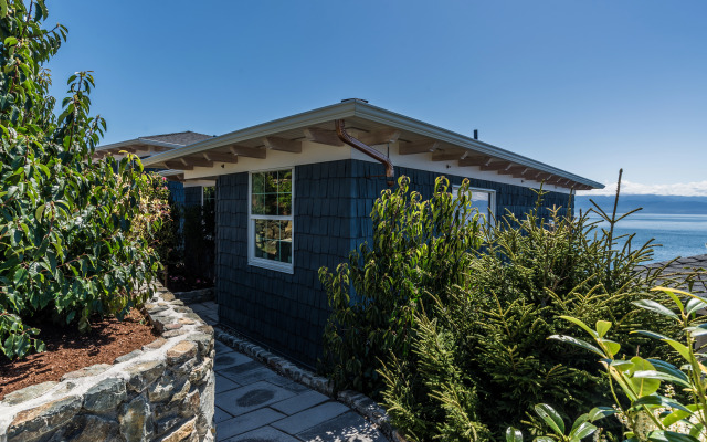 SookePoint Ocean Cottage Resort