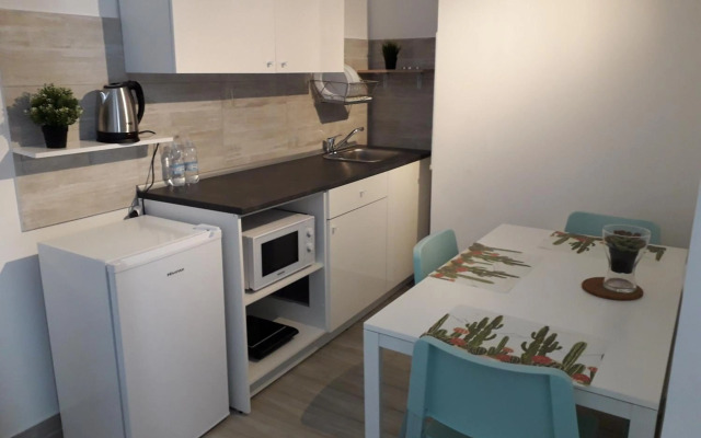 Fontanarossa Airport Sleep and Travel