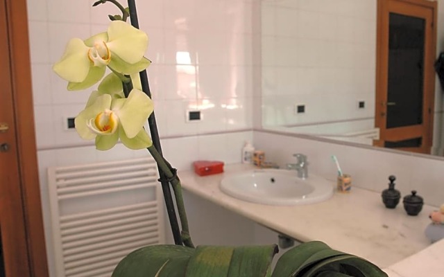 Liana Guest House