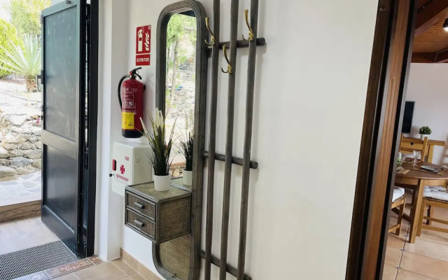 Casa Rural Comares con Piscina Privada by At Home