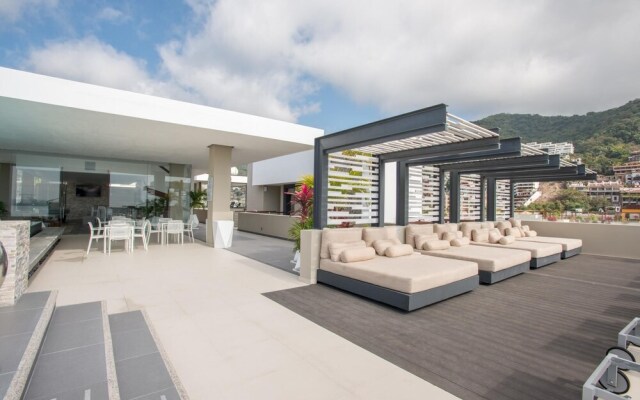Loft 268-404 Ocean Views Spacious Balcony Rooftop Pool