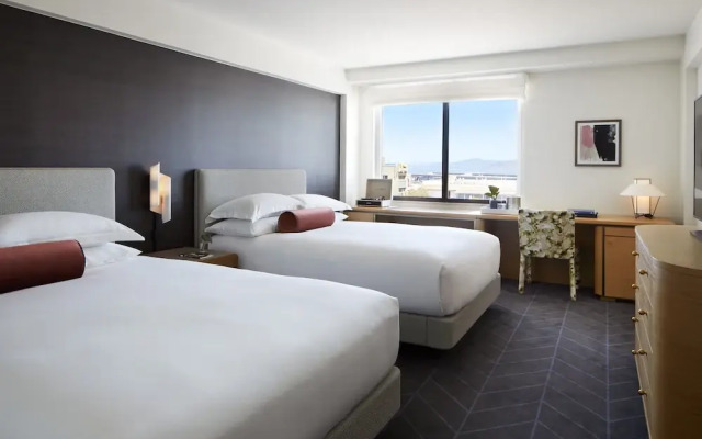 Kimpton Alton Fisherman's Wharf by IHG