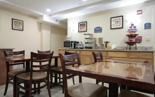 Corona Hotel