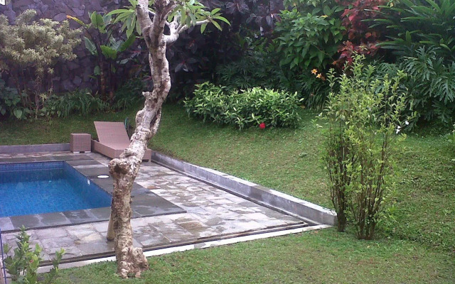 Villa Mulyono