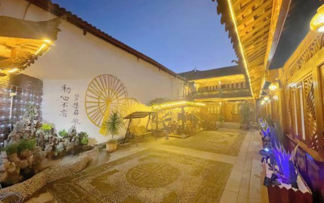A Natural Inn - Lijiang