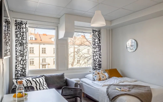Modern Downtown Studio - "Pikku Ronka" - Hosted by 2ndhomes