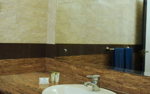 Golden Star Beach Hotel