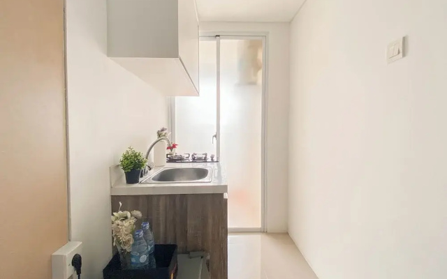 Basic Studio Apartment At Vittoria Residence