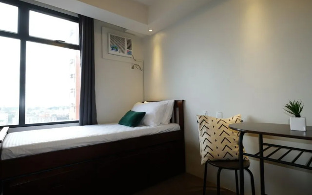 Portovita Tower 2BR 23rd FLR Black Unit W/ Balcony
