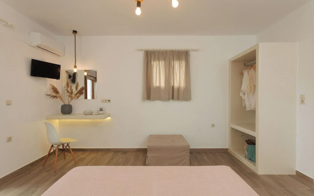 Maria's Rooms & Studios