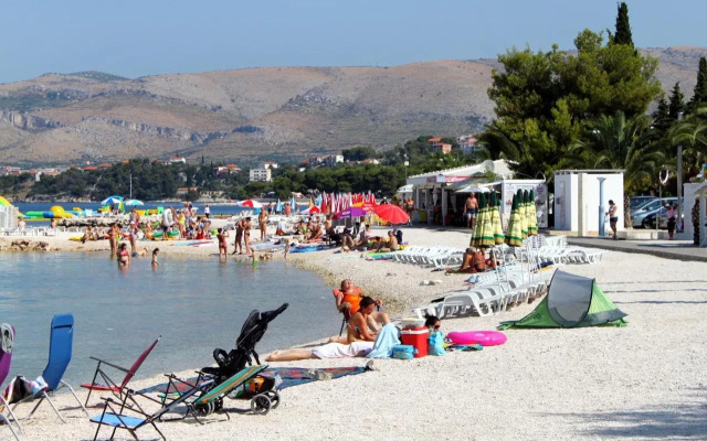 Apartments by the sea Okrug Gornji, Ciovo - 1069