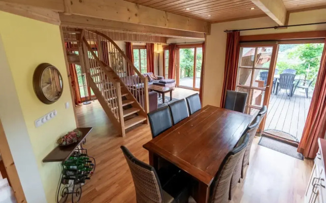 Wooden Holiday Home with Microwave near Brunssummerheide