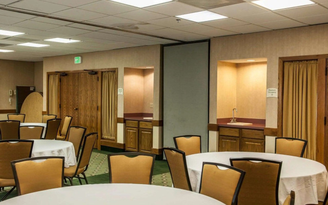 Quality Inn & Suites Goshen