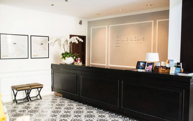 The Alcove Library Hotel