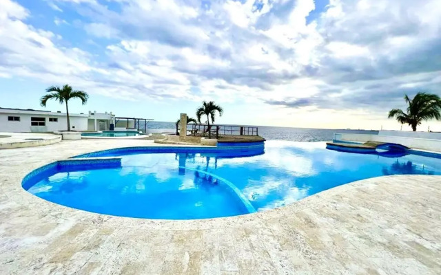 ON THE Caribbean SEA - Crystal Apartment