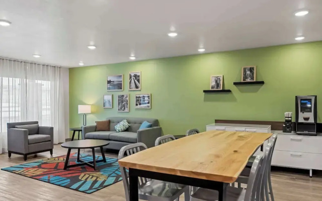 Woodspring Suites Loves Park Rockford