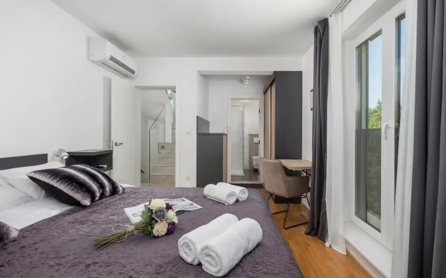 Modern Holiday House Jadranka With Pool