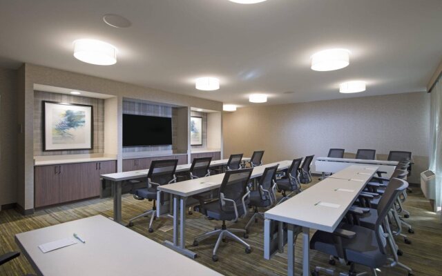 Courtyard by Marriott Atlanta Alpharetta/Avalon Area