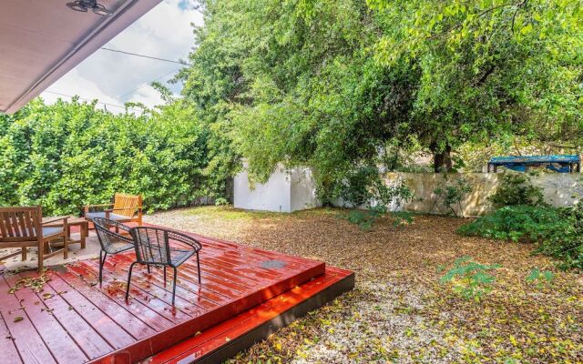 Design District Luxe 3BD Home