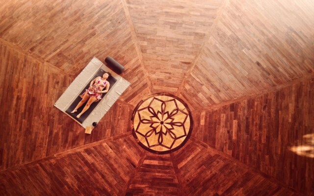 Alaya Yoga & Surf & Retreat