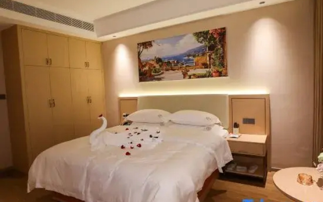 The Cloud  Hotel