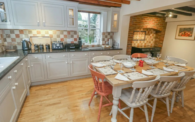 Weavers Cottage